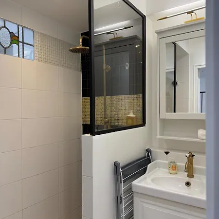 Cocon Pour Amoureux A Montmartre Apartment Paris